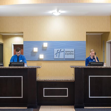 Holiday Inn Express And Suites Lafayette East By Ihg Exterior photo