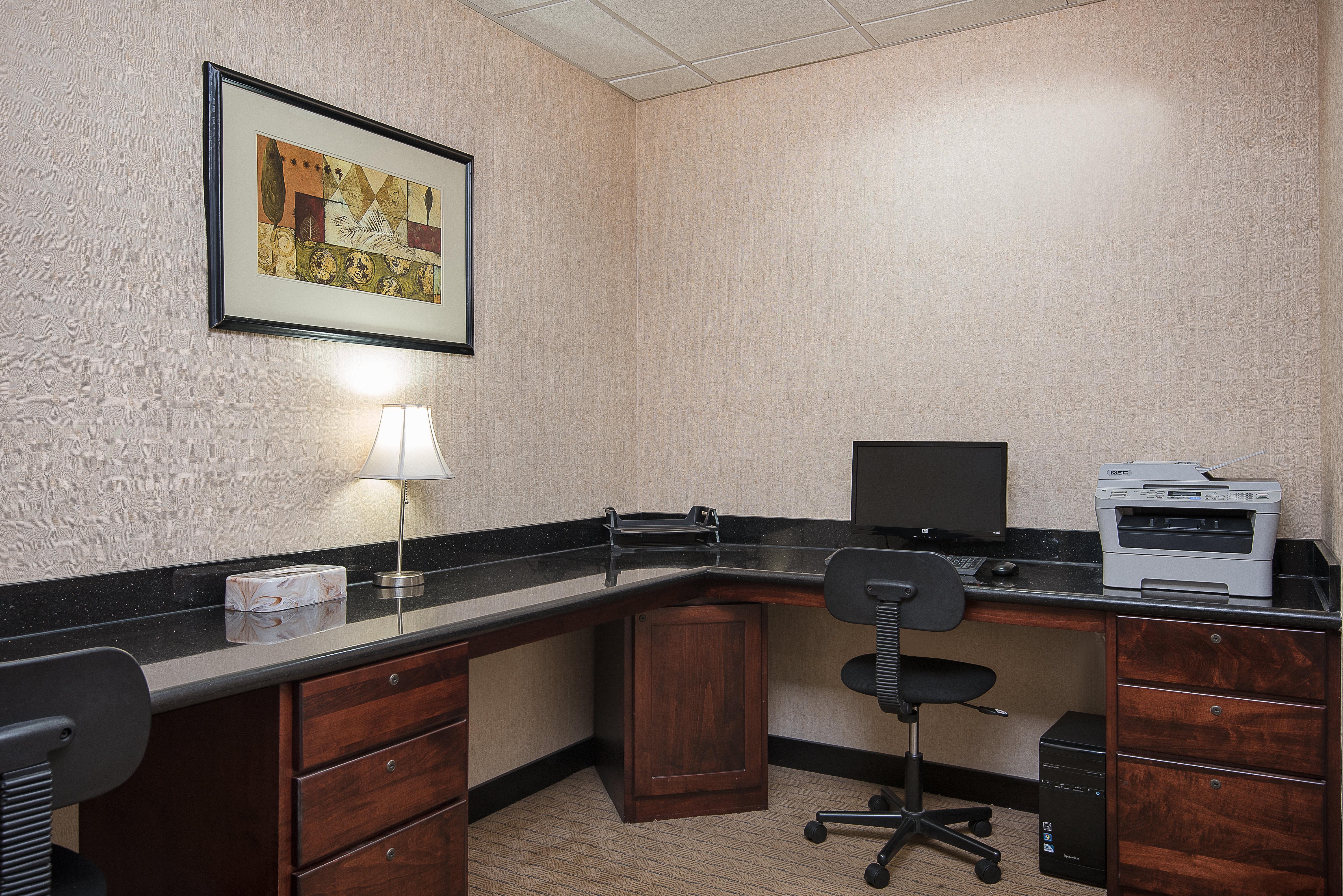 Holiday Inn Express And Suites Lafayette East By Ihg Exterior photo