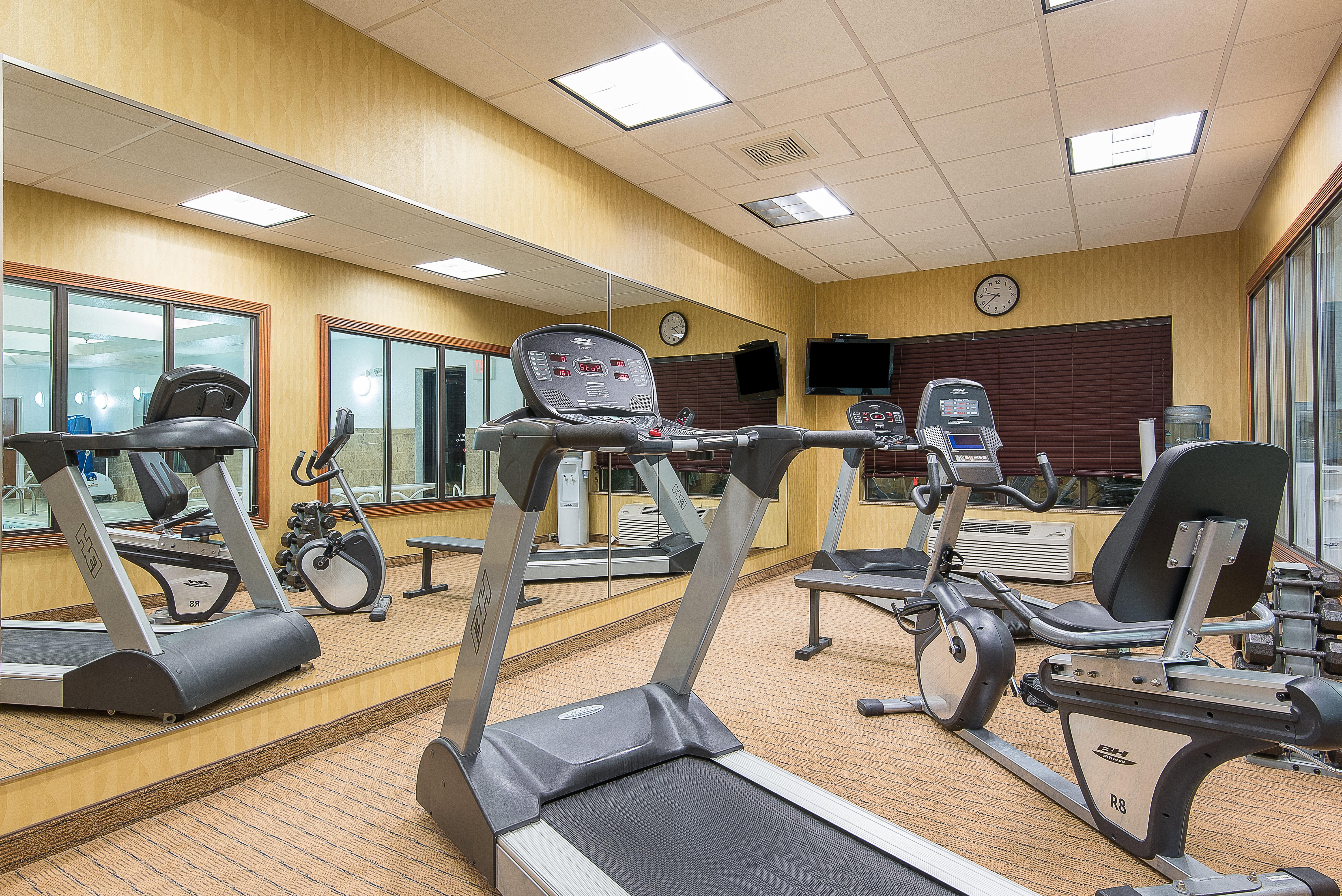Holiday Inn Express And Suites Lafayette East By Ihg Exterior photo